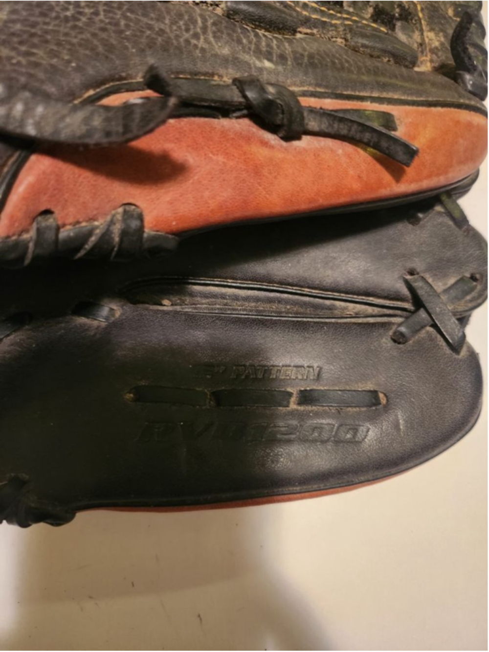 Easton Rival RVB1200 Baseball Glove 12" RHT Steer Hide Leather Infield/Pitcher - Picture 3 of 6